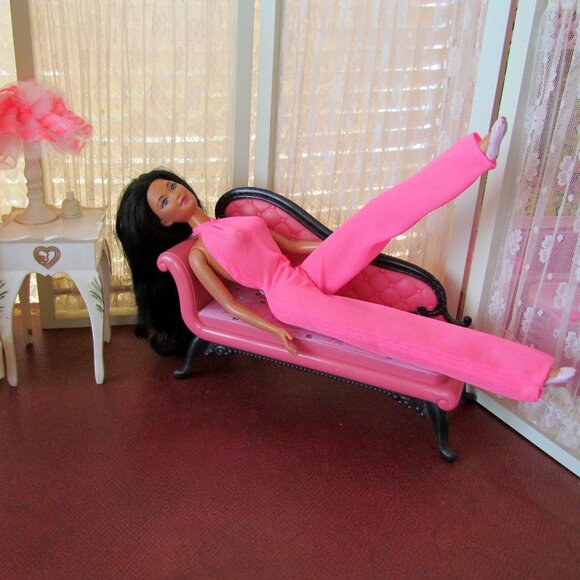 TAN BARBIE, LOVELY BLACK HAIR, CUTOUT SWIMSUIT, JUMPSUIT, BLOUSE 1980 BEACH DOLL - Picture 6 of 9